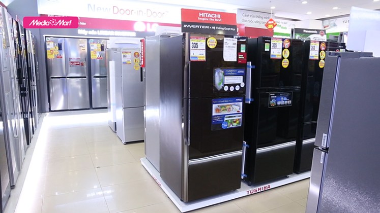 Có nên mua điện máy giá kho? Tủ lạnh dùng trong siêu thị hàng trưng bày cũng đáng để mua (Ảnh: mediamart)
