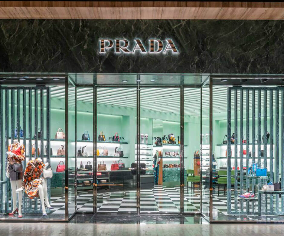 Prada là thương hiệu thời trang cao cấp của Ý. Ảnh: Fashion Netwwork