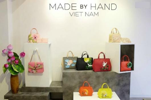Neyuh là chuỗi cửa hàng túi xách có chỗ đứng trong làng thời trang Việt Nam (Ảnh: Way)
