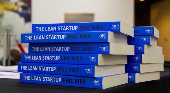 Tóm tắt review sách khởi nghiệp tinh gọn (The Lean Startup) (Ảnh: Alexander Sandstrom)